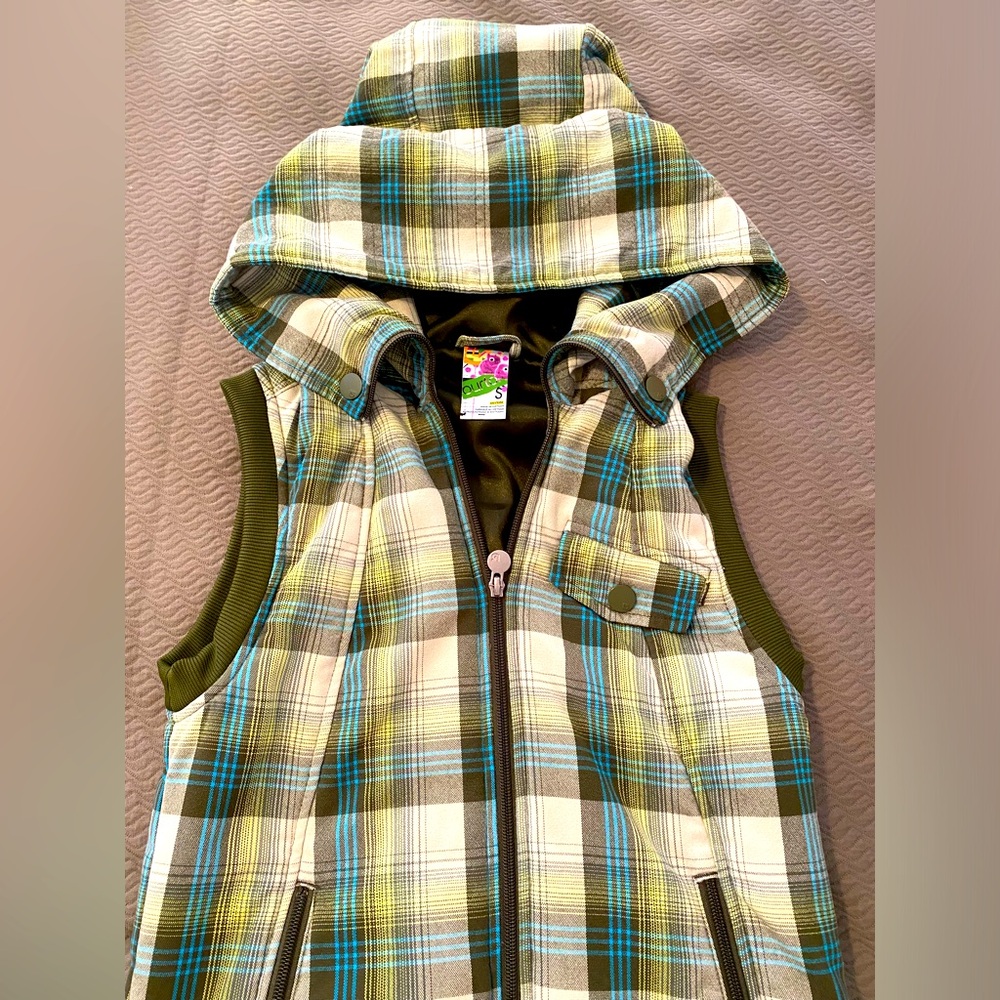 EUC Burton Dryride hoodie vest lined quilted snap collar zip pockets snowboard